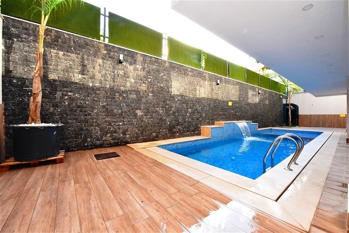 1 + 1 في وسط ألانيا