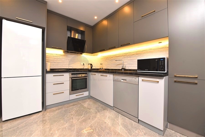 1 + 1 في وسط ألانيا