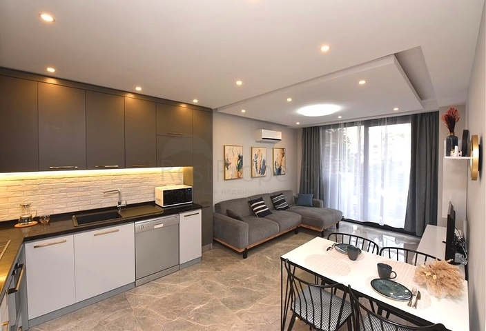 1 + 1 في وسط ألانيا