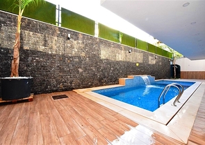 1 + 1 في وسط ألانيا