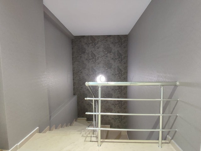 بنتهاوس من ثلاث غرف نوم في مجمع سكني مع بنية تحتية