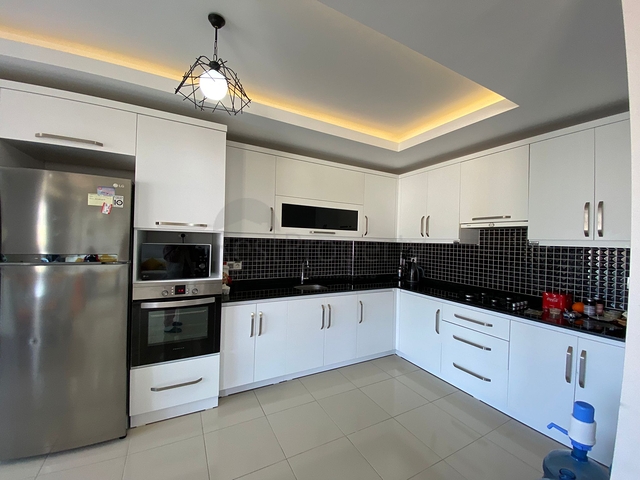 بنتهاوس من ثلاث غرف نوم في مجمع سكني مع بنية تحتية