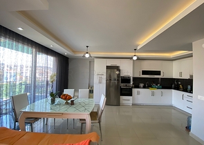 بنتهاوس من ثلاث غرف نوم في مجمع سكني مع بنية تحتية