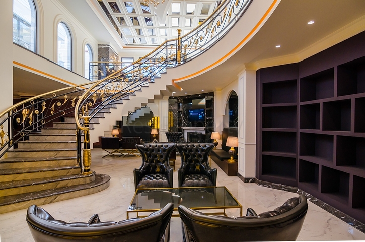 2 + 1 في المجمع المتميز