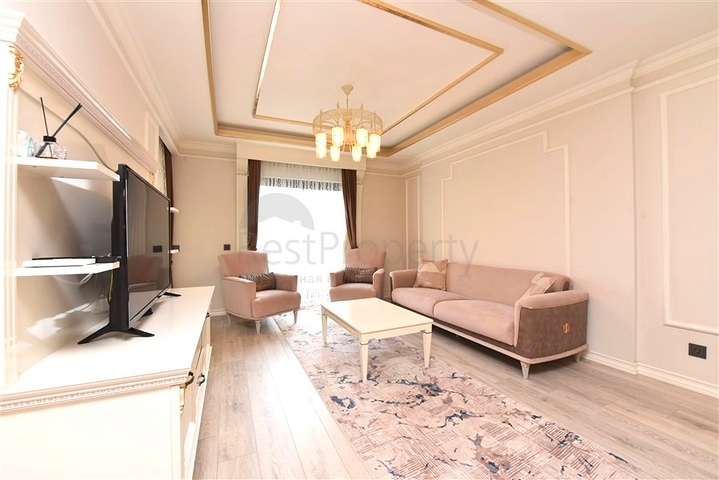 2 + 1 في المجمع المتميز