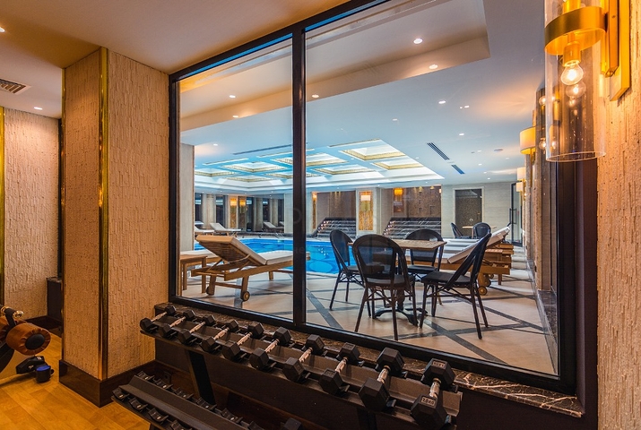 2 + 1 في المجمع المتميز