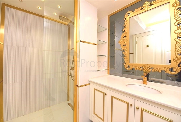 2 + 1 في المجمع المتميز