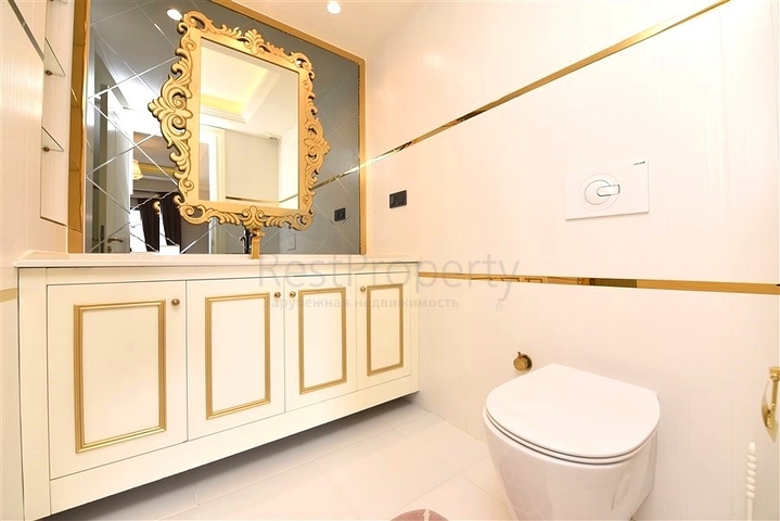 2 + 1 في المجمع المتميز