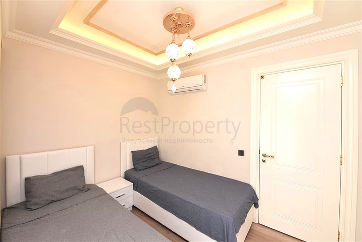 2 + 1 في المجمع المتميز