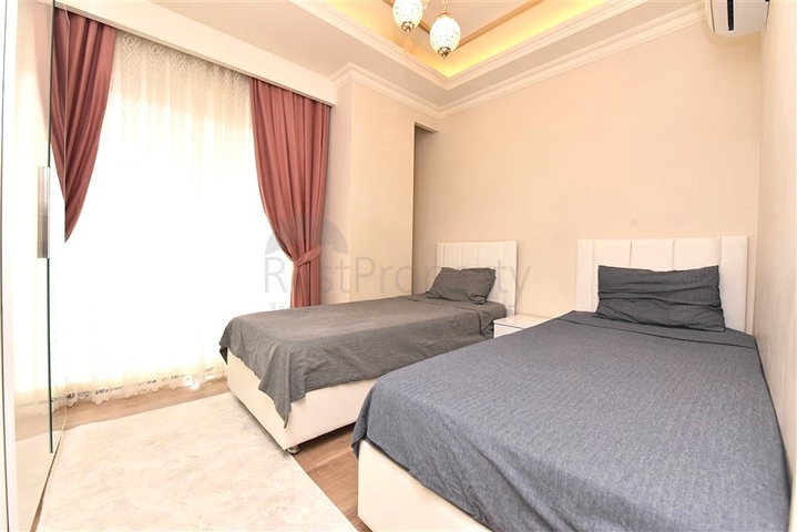 2 + 1 في المجمع المتميز