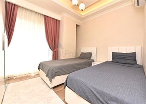 2 + 1 في المجمع المتميز