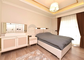 2 + 1 في المجمع المتميز