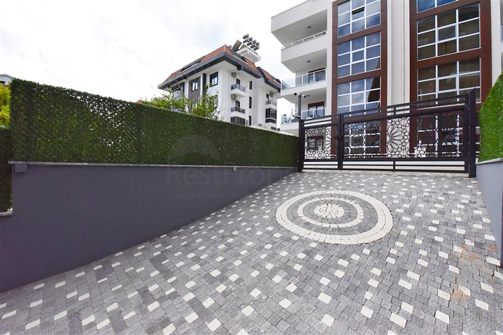 2 + 1 بنتهاوس في منطقة أوبا 