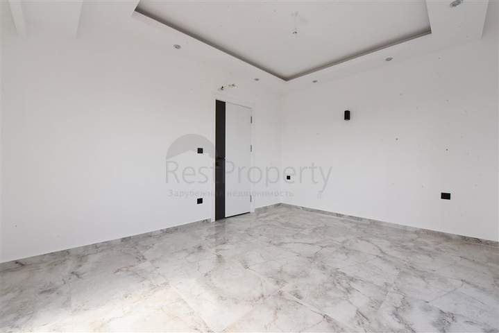 2 + 1 بنتهاوس في منطقة أوبا 