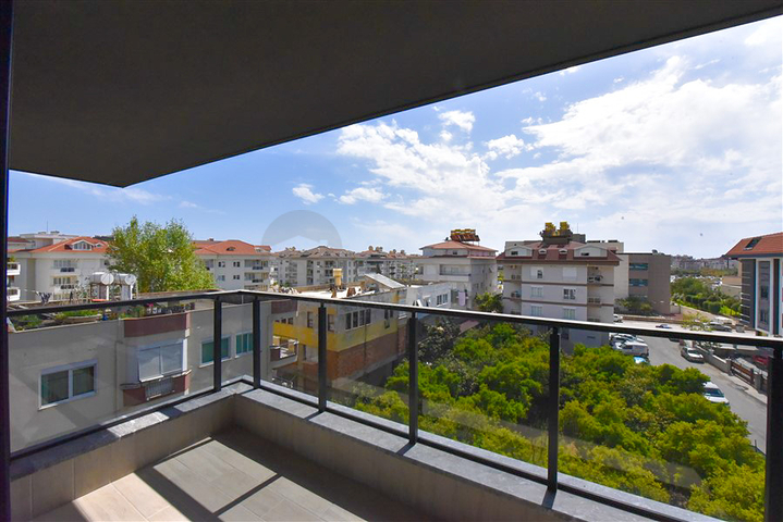 2 + 1 بنتهاوس في منطقة أوبا 