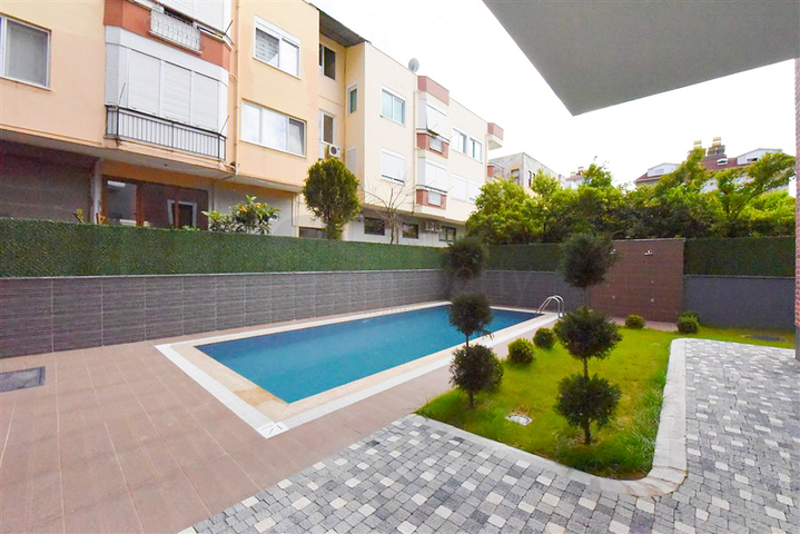 2 + 1 بنتهاوس في منطقة أوبا 