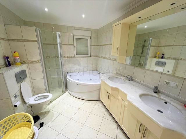 فيلا 3+1 في منطقة محمودلار 