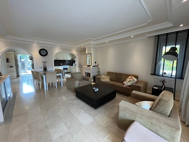 فيلا 3+1 في منطقة محمودلار 