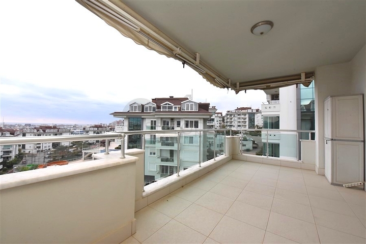 شقة 7+1 مع مطبخ منفصل في منطقة جيكجيلي شقة 7+1 مع مطبخ منفصل في منطقة جيكجيلي