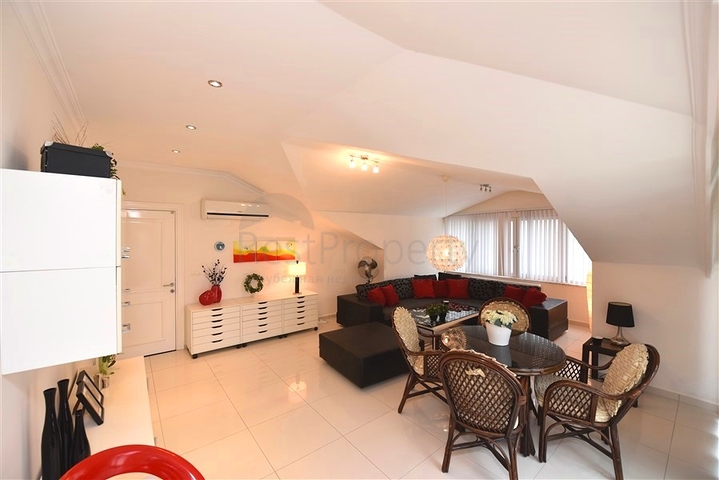 شقة 7+1 مع مطبخ منفصل في منطقة جيكجيلي شقة 7+1 مع مطبخ منفصل في منطقة جيكجيلي