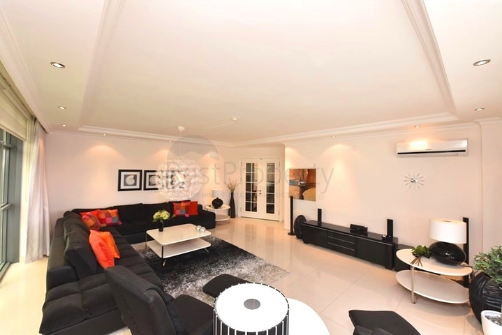 شقة 7+1 مع مطبخ منفصل في منطقة جيكجيلي شقة 7+1 مع مطبخ منفصل في منطقة جيكجيلي