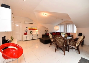 شقة 7+1 مع مطبخ منفصل في منطقة جيكجيلي شقة 7+1 مع مطبخ منفصل في منطقة جيكجيلي