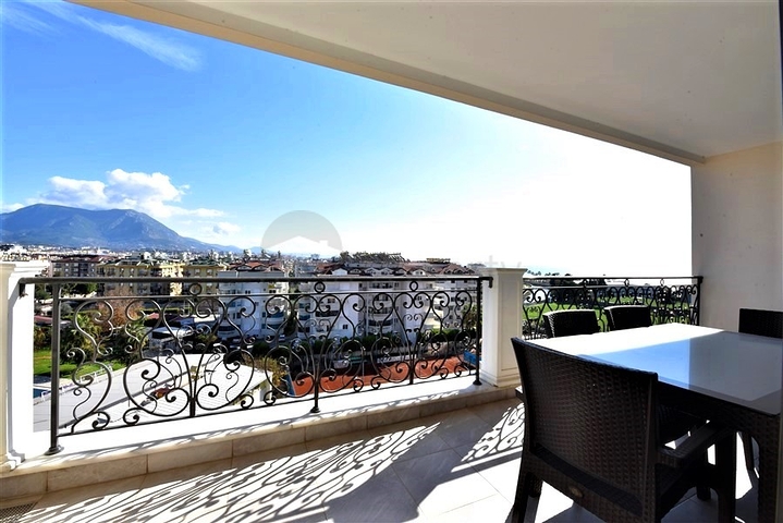 شقة فاخرة من المالك في مجمع بريميوم مستوى 2 + 1