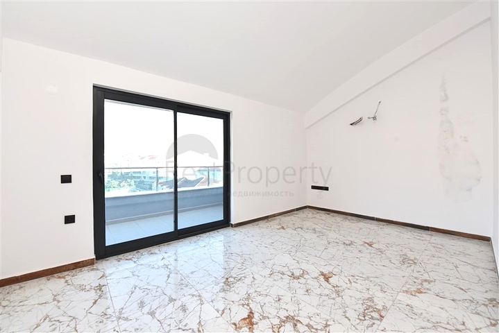 مكتب فاخر في وسط ألانيا