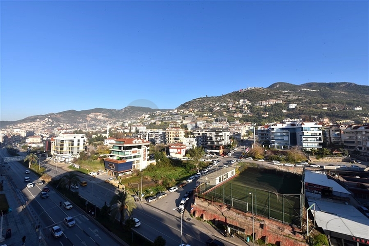 مكتب فاخر في وسط ألانيا