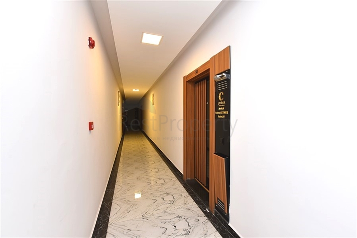 مكتب فاخر في وسط ألانيا