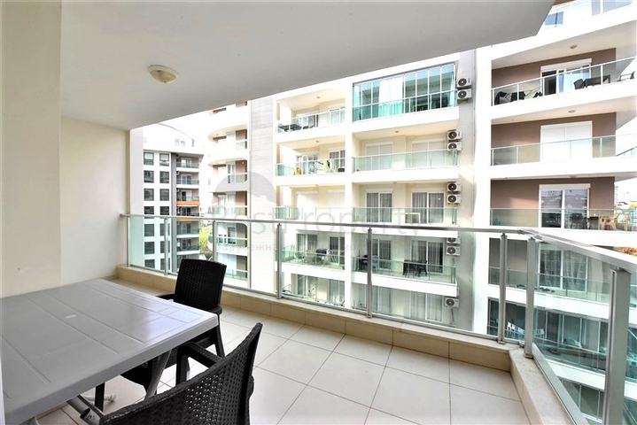 استئجار شقة جديدة في سكن ممتاز على البحر