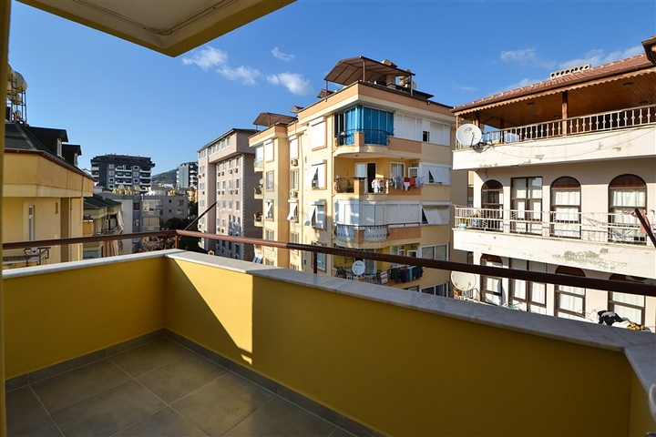 شقة فسيحة 3 + 1 في وسط ألانيا 