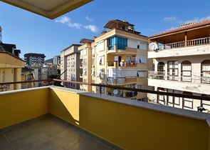 شقة فسيحة 3 + 1 في وسط ألانيا 