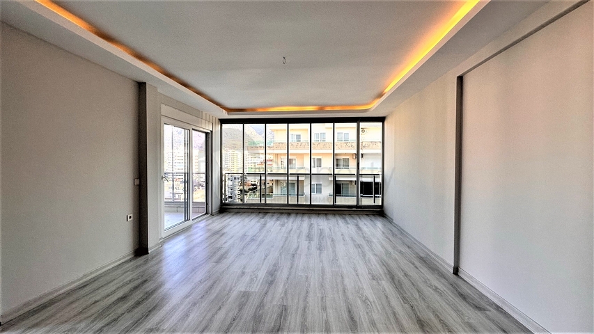 بنتهاوس 2+1 في وسط محمودلار مطل على الجبل 