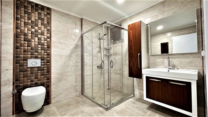 بنتهاوس 2+1 في وسط محمودلار مطل على الجبل 