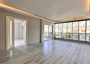 بنتهاوس 2+1 في وسط محمودلار مطل على الجبل 