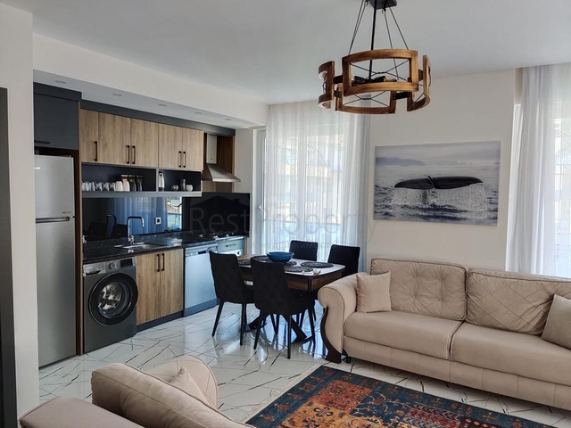 دوبلكس 2 + 1 في كلا الغرفتين دوبلكس 2 + 1 في كلا الغرفتين