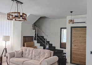 دوبلكس 2 + 1 في كلا الغرفتين دوبلكس 2 + 1 في كلا الغرفتين