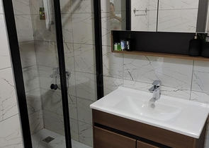 دوبلكس 2 + 1 في كلا الغرفتين دوبلكس 2 + 1 في كلا الغرفتين