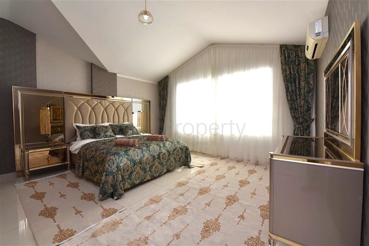 دوبلكس واسع 2 + 1 في منطقة كيستل