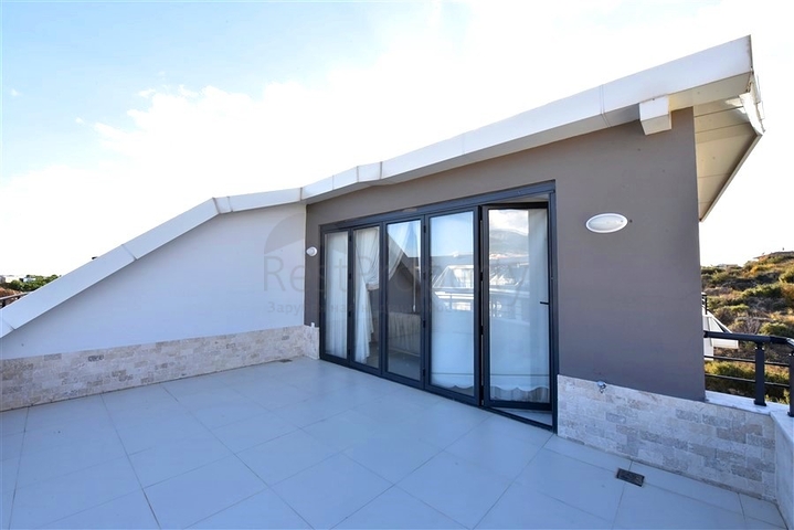 دوبلكس واسع 2 + 1 في منطقة كيستل