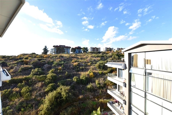 دوبلكس واسع 2 + 1 في منطقة كيستل