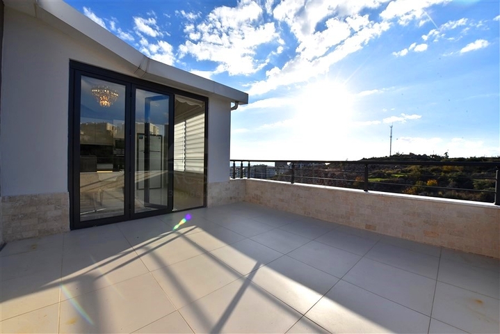 دوبلكس واسع 2 + 1 في منطقة كيستل