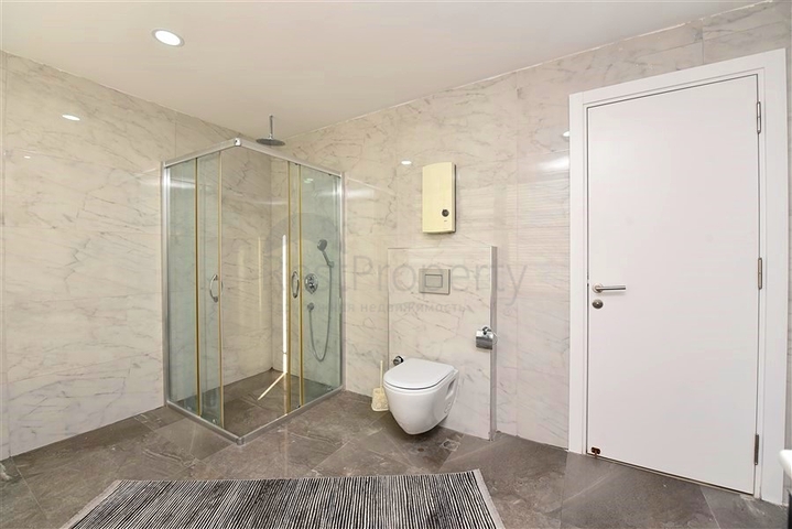 دوبلكس واسع 2 + 1 في منطقة كيستل