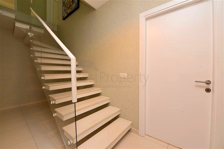 دوبلكس واسع 2 + 1 في منطقة كيستل