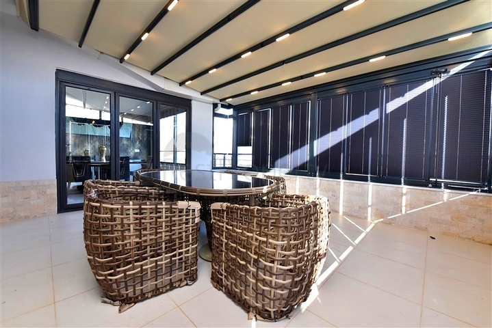 شقة من غرفتي نوم مع أثاث مصمم في منطقة كيستل