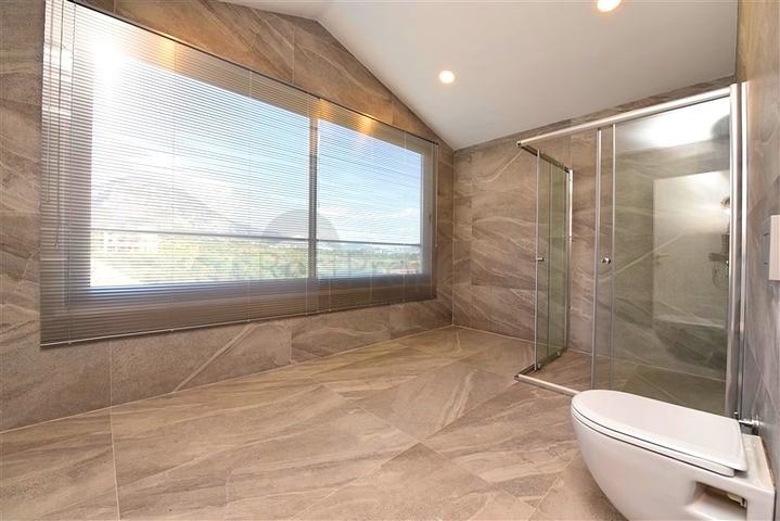 شقة من غرفتي نوم مع أثاث مصمم في منطقة كيستل