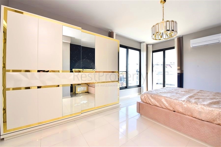 شقة من غرفتي نوم مع أثاث مصمم في منطقة كيستل