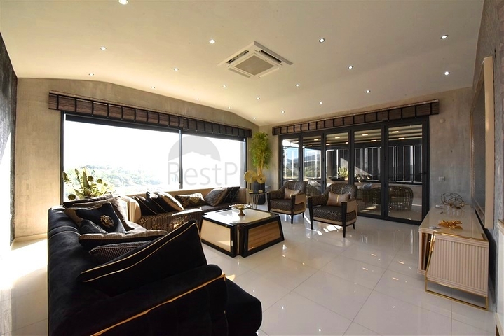 شقة من غرفتي نوم مع أثاث مصمم في منطقة كيستل