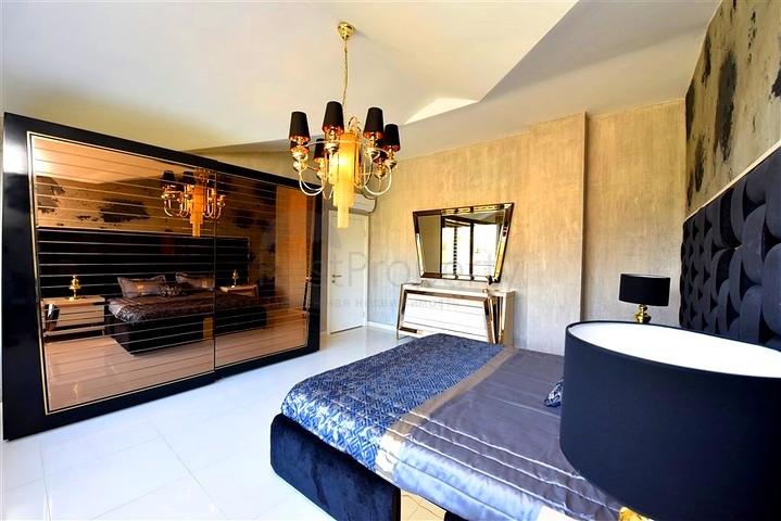 شقة من غرفتي نوم مع أثاث مصمم في منطقة كيستل